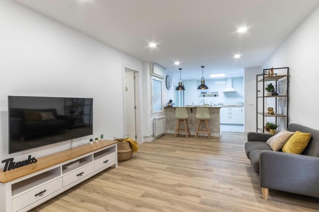 Apartamento In The Old Town With Cool Terrace!! Private Parking